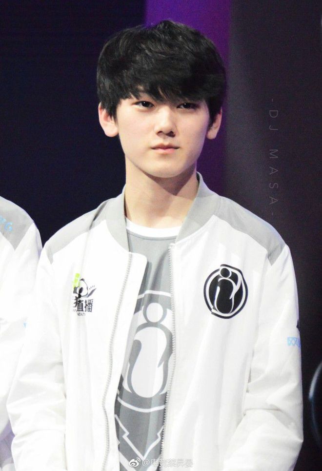 没睡醒？姿态瑞兹开车爽送 微笑王淞三杀 微笑队1-0姿态队