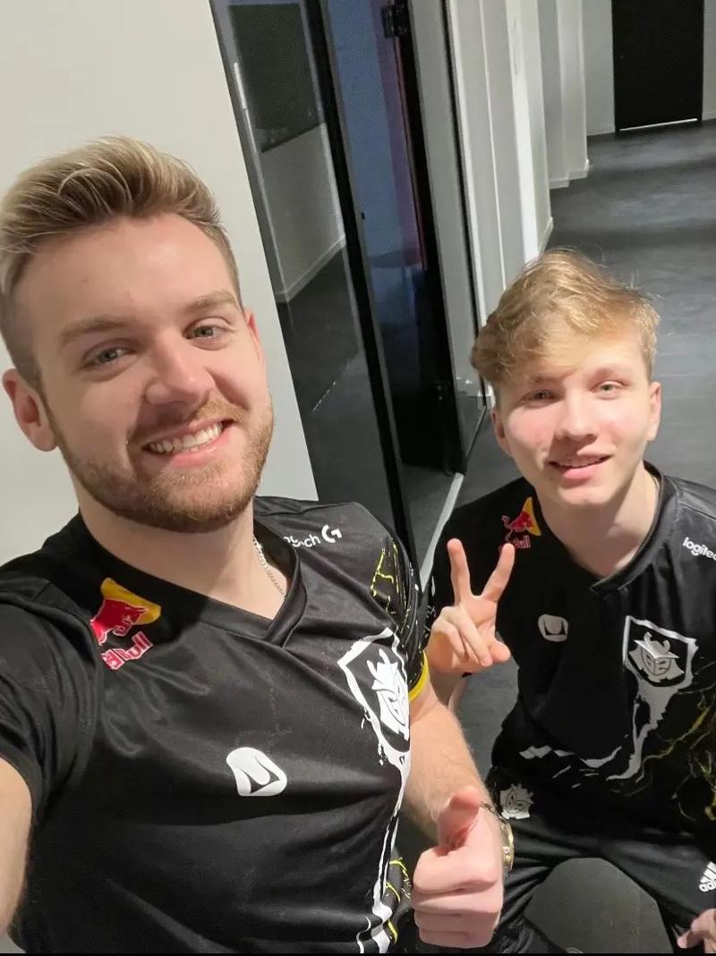 时隔1402天！Uzi第十二次进入LPL季后赛舞台