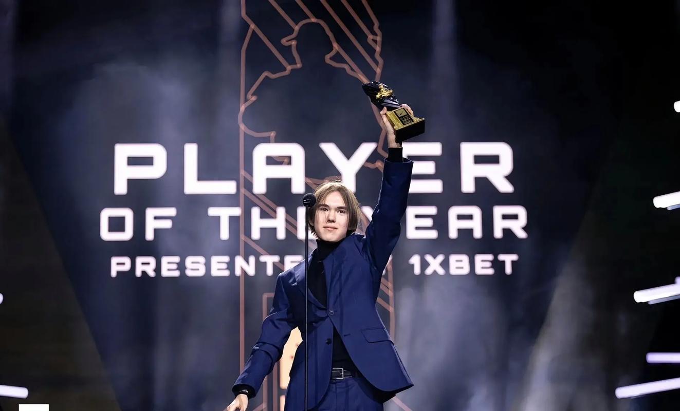 英雄联盟俱乐部OMG更换LOGO，光明势力崛起？