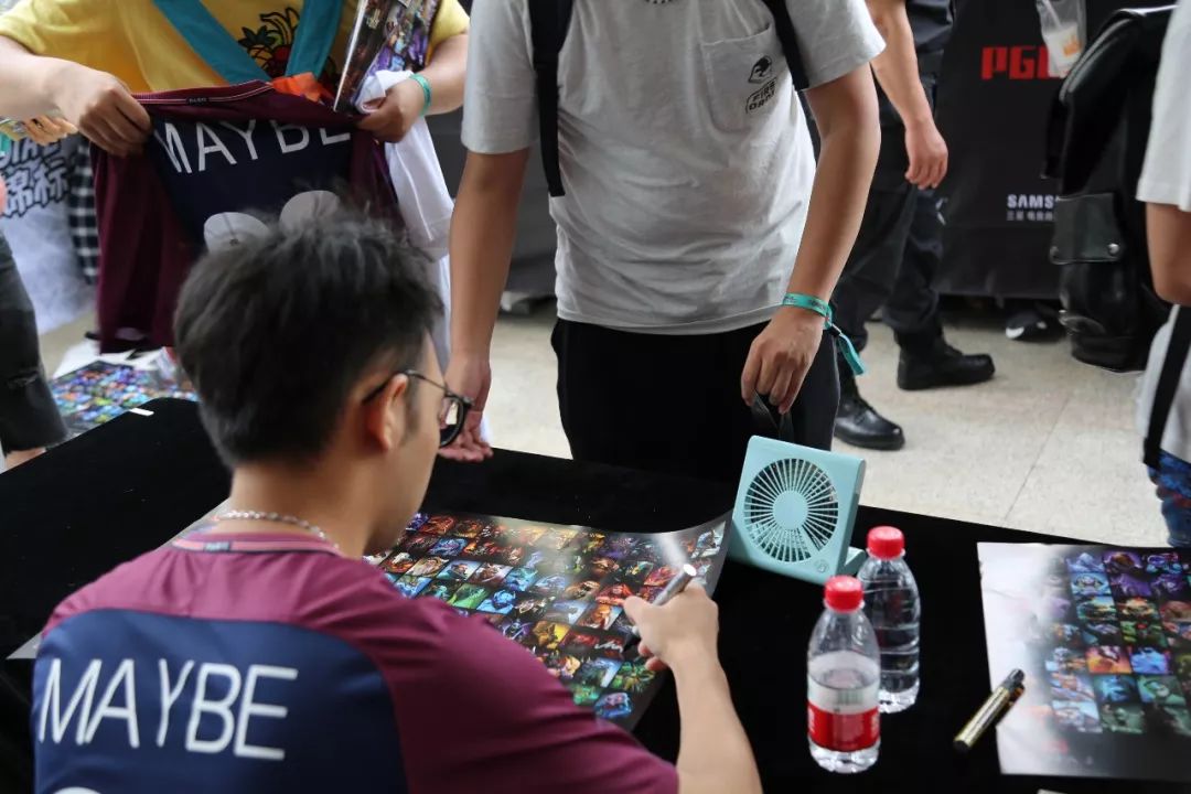DOTA2震中杯比赛：OG、Nip、Liquid共同旗开得胜